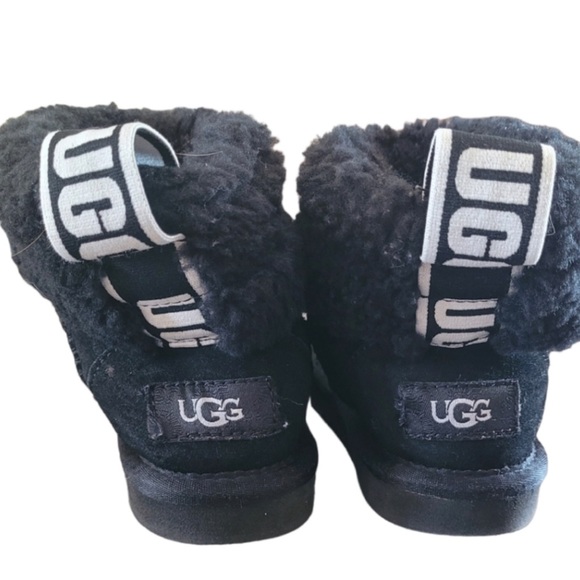 BABY UGGS 🖤 - Picture 3 of 7